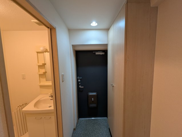 レフィナード西台の玄関