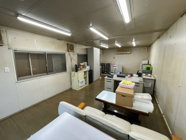 西尾市伊藤町貸店舗のロビー