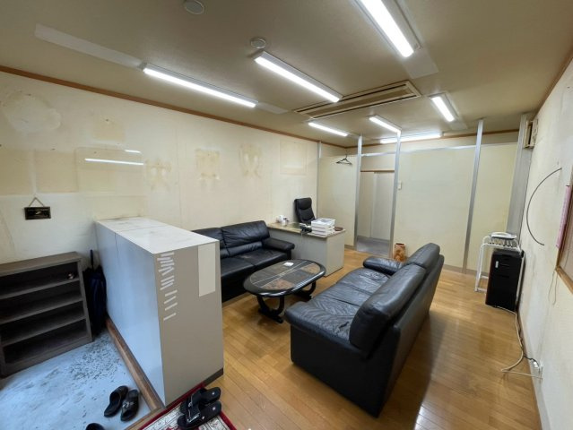 西尾市伊藤町貸店舗のロビー