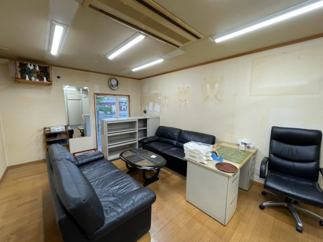 西尾市伊藤町貸店舗のロビー
