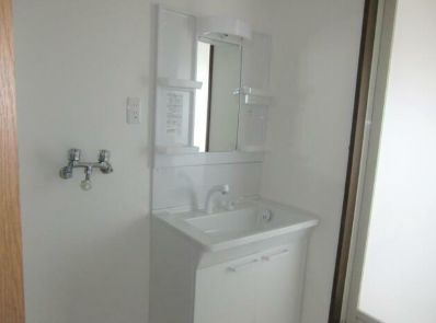 足立区花畑４丁目の賃貸マンション