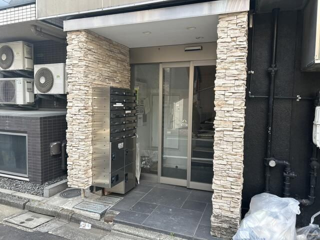霞町五番館のエントランス
