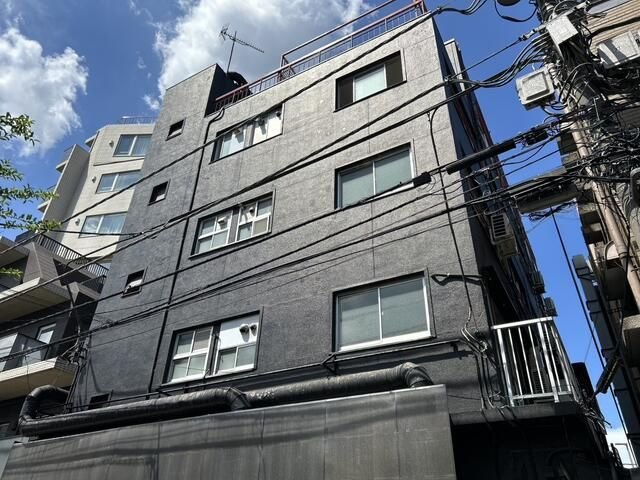 霞町五番館の外観