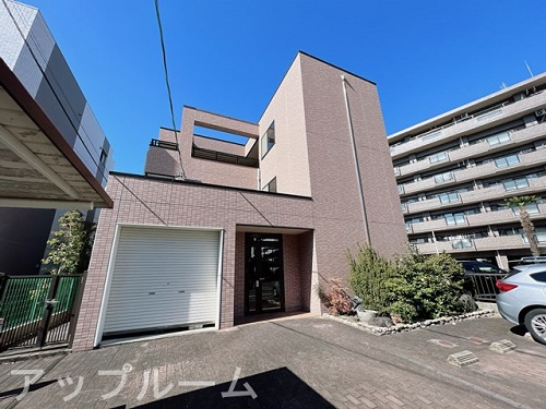 コンド勝川の外観