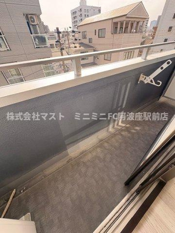 アヴァンツァーレ弁天町のバルコニー