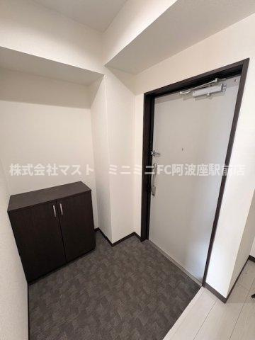アヴァンツァーレ弁天町の玄関