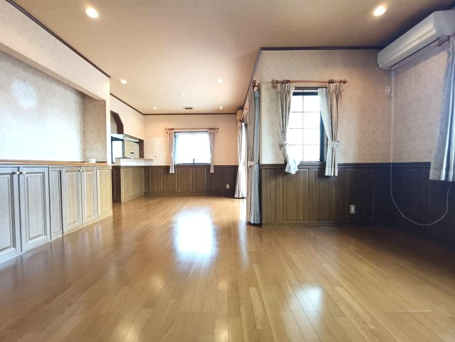 北葛飾郡松伏町　松伏　中古戸建のバルコニー|広々としたバルコニーです