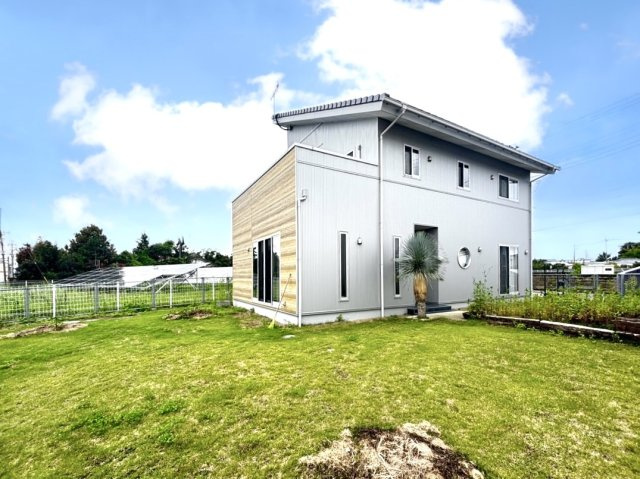 【中古戸建】伊勢崎市波志江町の外観|■外観｜土日のご見学はもちろん、平日・夜間のご案内も大歓迎です♪「今から見たい」や「仕事終わりに見たい」にもご対応できますのでお気軽にお問い合わせください♪