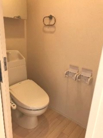 パドレ・レージェ【キャッシュバック対象物件】のトイレ|ゆったりとした空間のトイレです