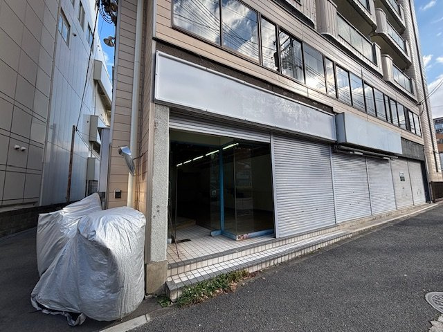 紀之国屋ビルの外観