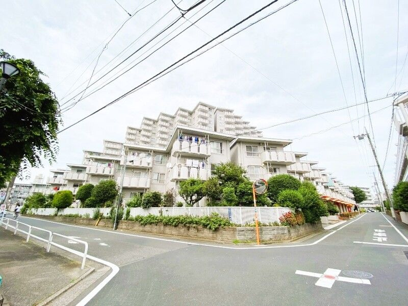 上板橋サンライトマンションAL棟の外観