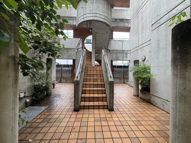 エステート松尾のエントランス