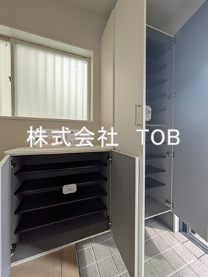 【玄関】 | 小島町戸建-普通借家2年- | シューズボックス