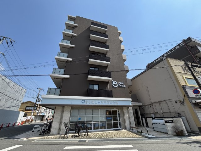 エルネージュ交野の外観