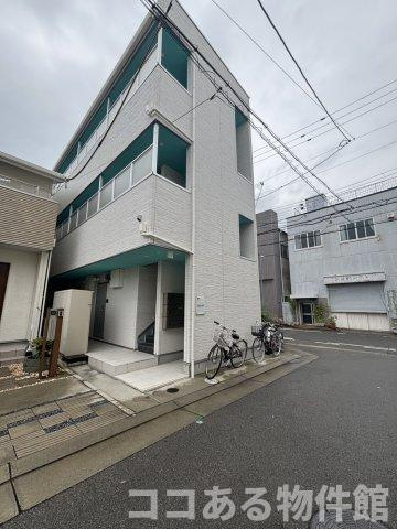 Sweat Doors神戸の外観