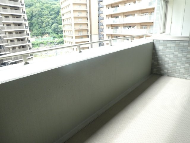 パークスクエア宝塚フォレストタワーのバルコニー