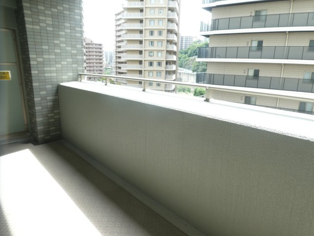 パークスクエア宝塚フォレストタワーのバルコニー