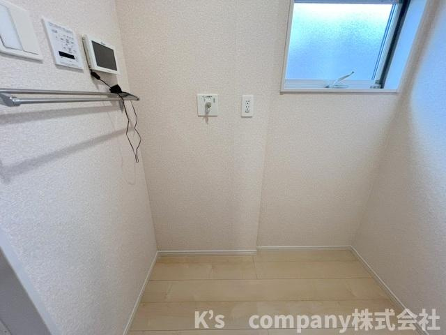 ◎高座郡寒川町一之宮8丁目　中古戸建のその他|洗濯機スペース◇