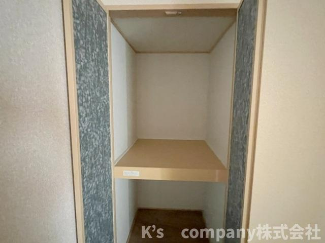 ◎高座郡寒川町一之宮8丁目　中古戸建の収納|和室の押入れ収納◇来客用の布団などの保管にも役立ちます◇
