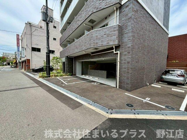 THE HUB MIYAKOJIMAの駐車場