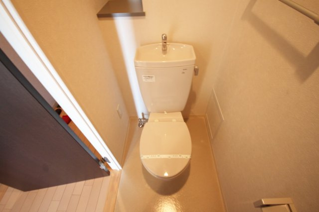 メイプルコート宝塚のトイレ|コンパクトで使いやすいトイレです