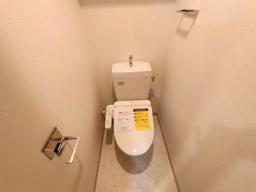 名古屋市熱田区外土居町の賃貸マンションのトイレ
