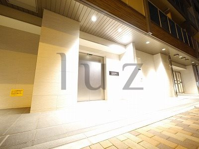 ブルロック東神奈川のエントランス