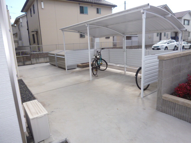 倉敷市福田町古新田のアパートのその他共用部分|駐輪場