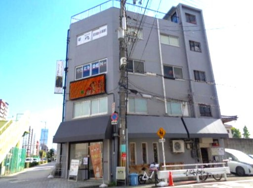 ファンキーコバビルの外観