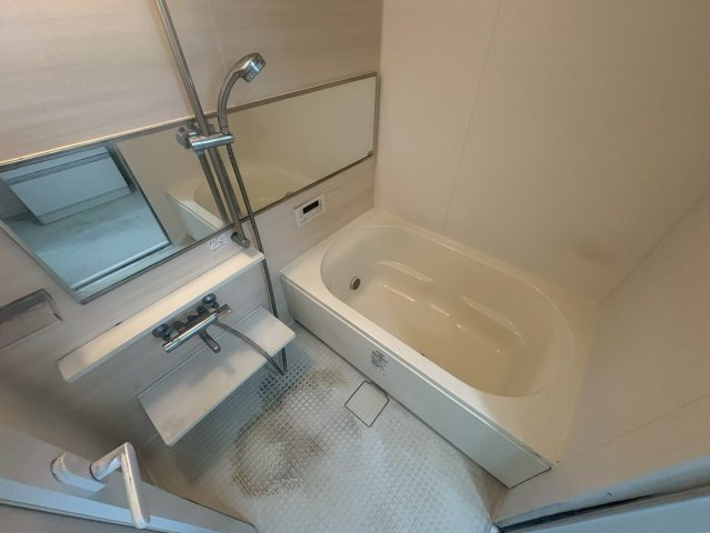 吹田市南金田２丁目の賃貸マンションの浴室