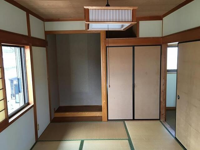 「即入居可能」香南市野市町西野　中古一戸建て|床の間がある和室はゆったり広めの7.5帖♪
