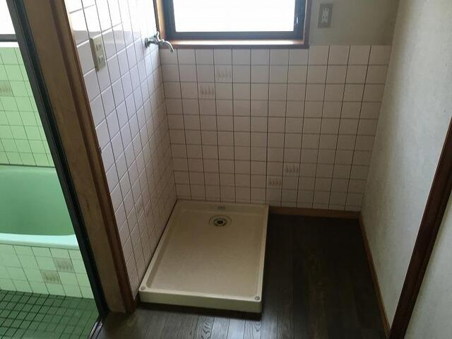 「即入居可能」香南市野市町西野　中古一戸建てのその他|室内に洗濯機置き場があります☆