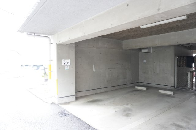 ベアドール壱番館の駐車場|専用駐車場（無料）