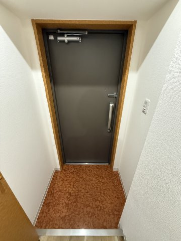 エステムコート大阪城南Ⅱの玄関