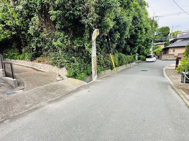 奈良市中山町　売土地の前面道路含む現地写真|前面道路