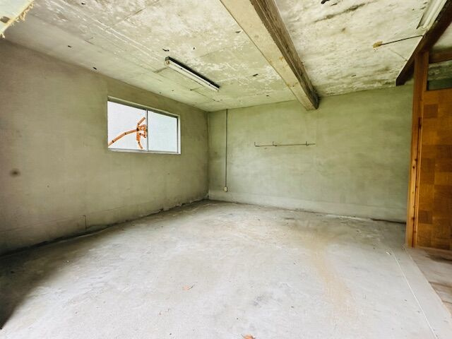 奈良市中山町　売土地のその他|倉庫をご利用の場合はシャッター付きで資材や機材の保管もできます。