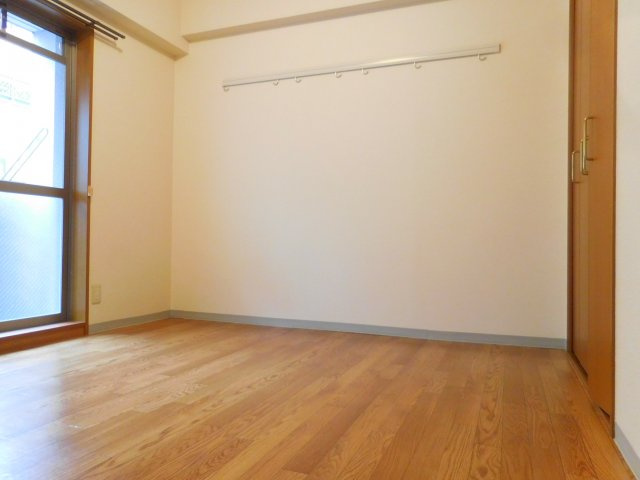 高槻市城北町２丁目の賃貸マンションの居間・リビング