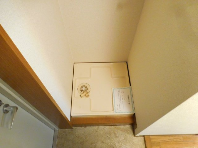 高槻市城北町２丁目の賃貸マンションの洗面所