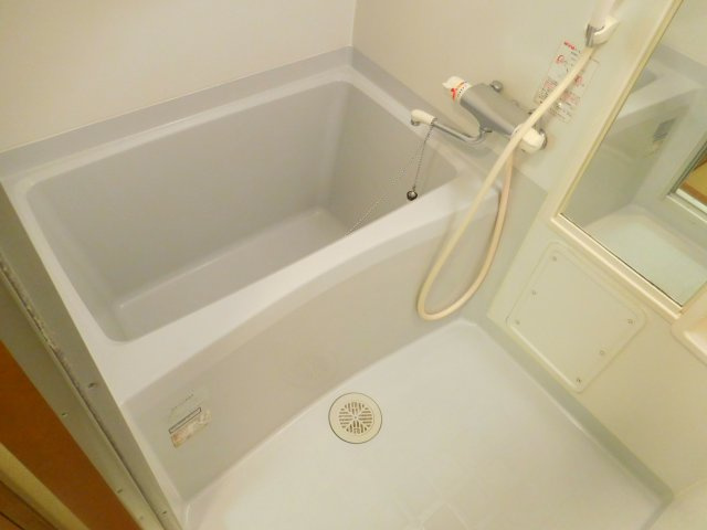 高槻市城北町２丁目の賃貸マンションの浴室