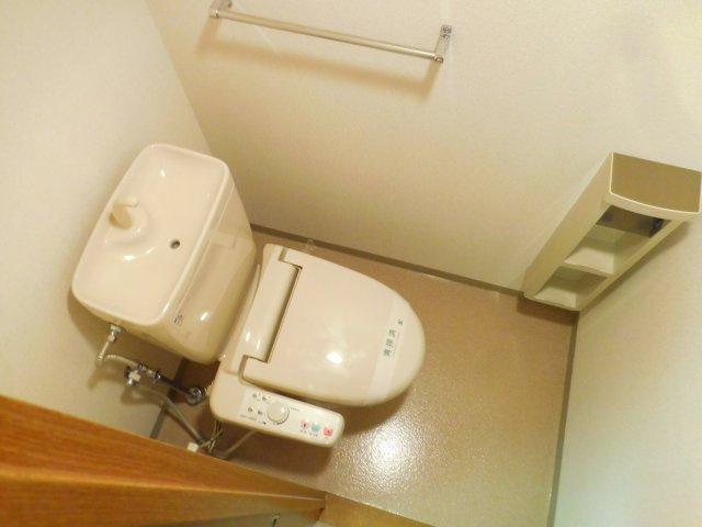 高槻市城北町２丁目の賃貸マンションのトイレ