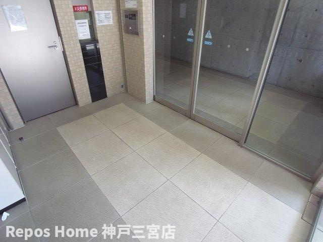 アスヴェル神戸元町Ⅱのエントランス
