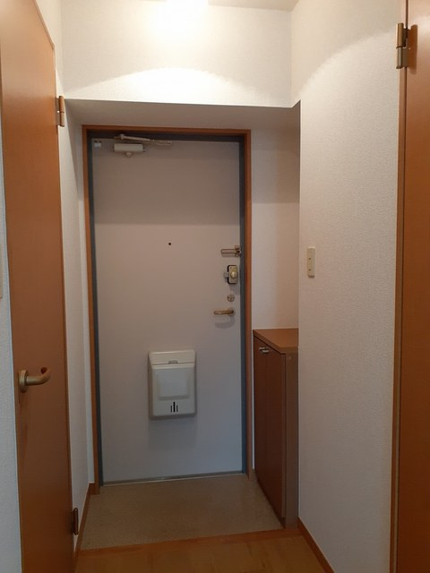 エーデルワイス本所の玄関