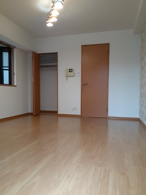 エーデルワイス本所の内装
