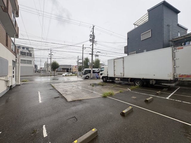 ロータリーマンションの駐車場