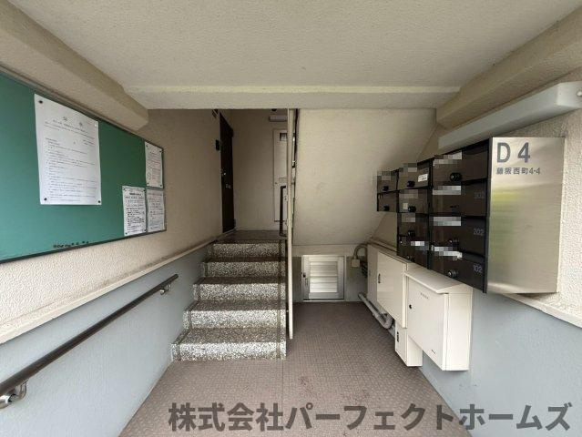 藤阪ハイツD4棟のロビー