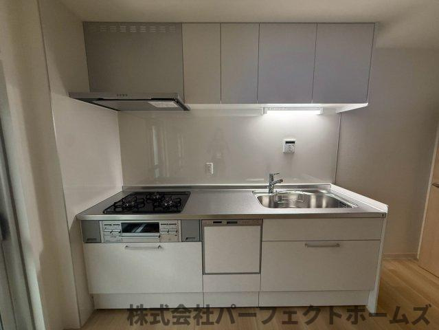 藤阪ハイツD4棟のキッチン|コンパクトなキッチンで掃除もラクラク