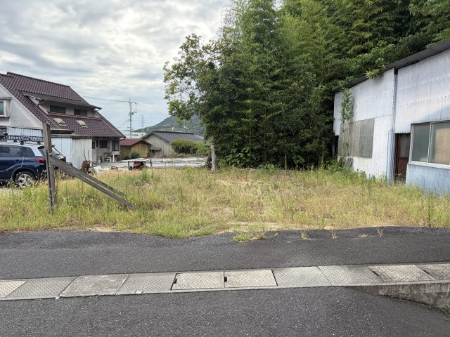 里庄町新庄売地の外観