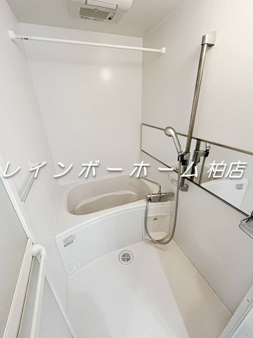 特典：仲介手数料が無料です!!の浴室|別部屋。参考写真。