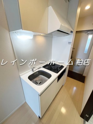 特典：仲介手数料が無料です!!のキッチン|別部屋。参考写真。