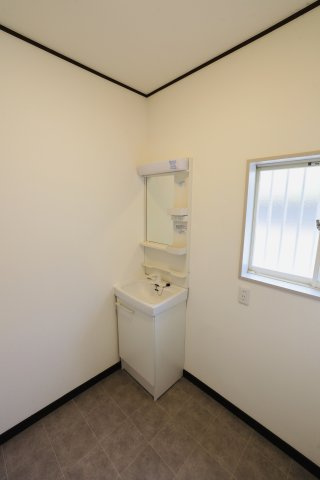 売中古戸建　掛川市下垂木の独立洗面台